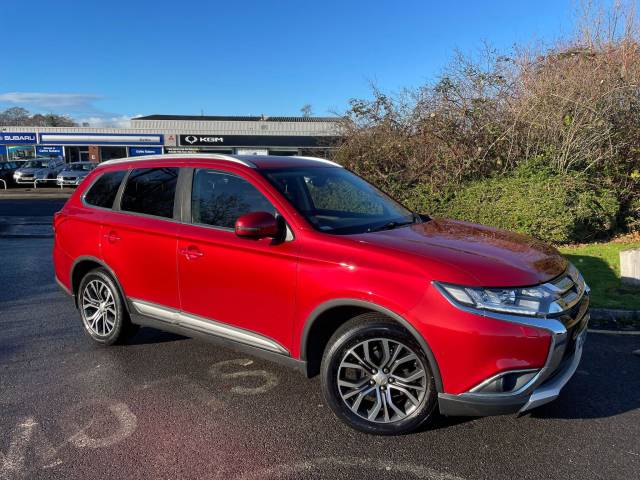 Mitsubishi Outlander 2.2 DI-D 4 Auto 4WD Euro 6 5dr SUV Diesel Red
